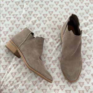🚨FINAL SALE🚨 Dolce Vida Grey Suede Leather Booties